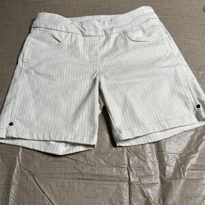 Liz Claiborne Shorts Womens 10 Beige White Stripe Amber Casual Stretch Pockets